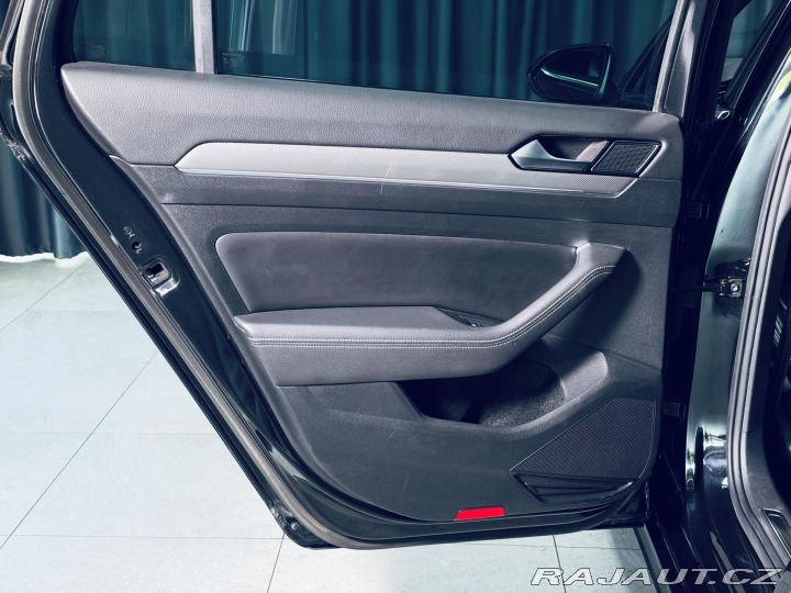 Volkswagen Passat 2.0TDI*R-LINE*CZ*LED*1.MA 2019