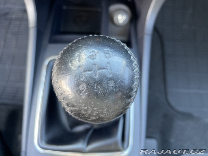 Mitsubishi Lancer 1,6 i 86kw Invite Klima T 2013