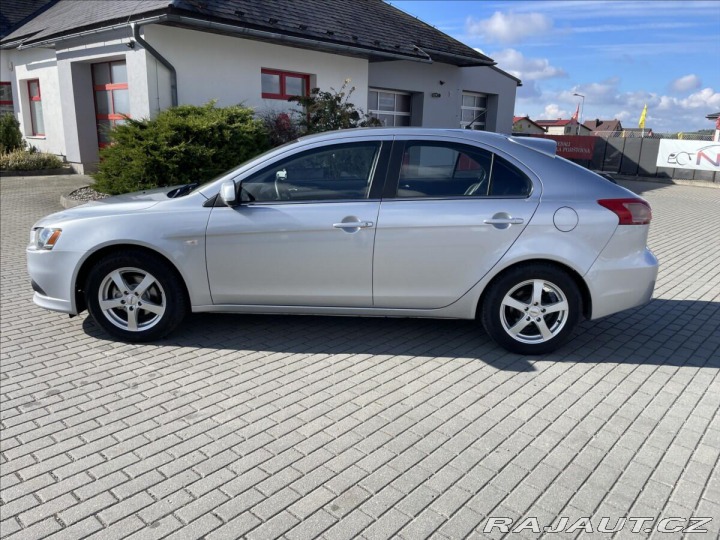 Mitsubishi Lancer 1,6 i 86kw Invite Klima T 2013