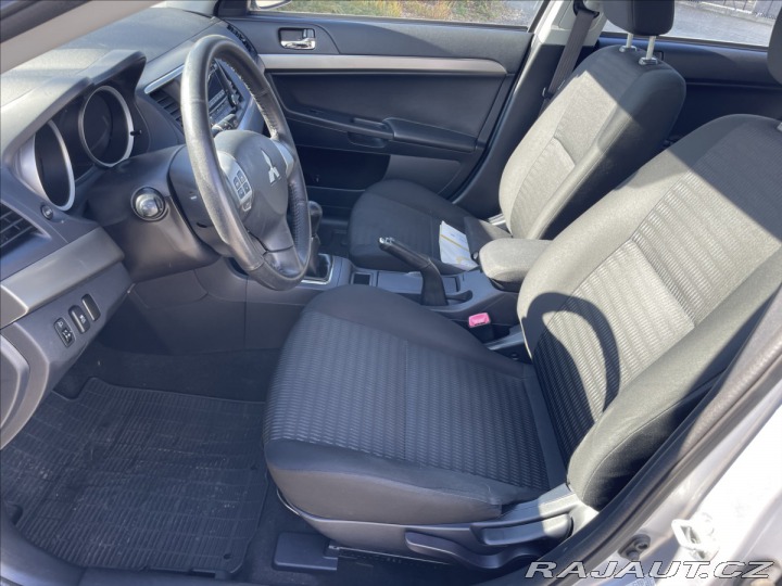 Mitsubishi Lancer 1,6 i 86kw Invite Klima T 2013
