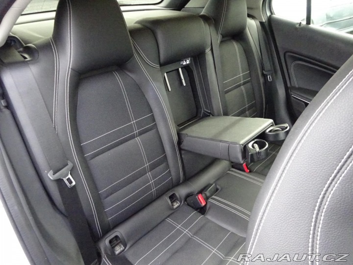 Mercedes-Benz GLA 200d 100kW 4MATIC PANORAM 2017