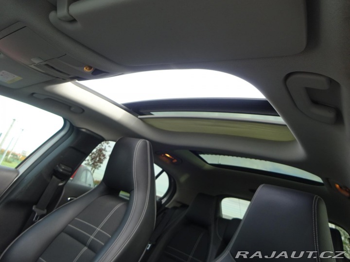 Mercedes-Benz GLA 200d 100kW 4MATIC PANORAM 2017