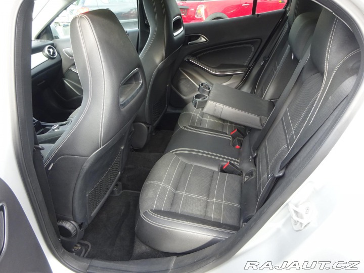 Mercedes-Benz GLA 200d 100kW 4MATIC PANORAM 2017