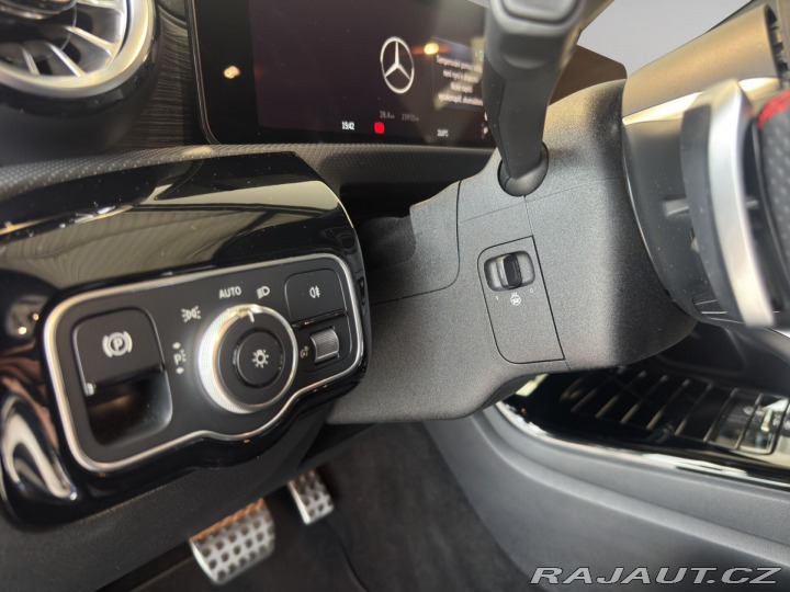 Mercedes-Benz CLA 250 e Shooting Brake AMG 2025