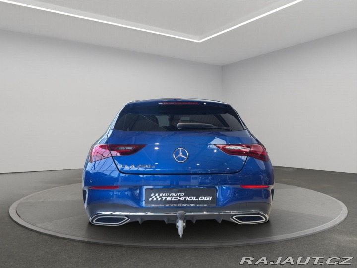 Mercedes-Benz CLA 250 e Shooting Brake AMG 2025