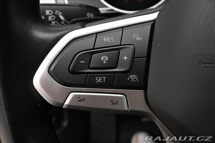 Volkswagen Passat 2,0 TDI 110 kW DSG Busine 2023