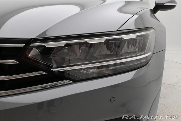 Volkswagen Passat 2,0 TDI 110 kW DSG Busine 2023