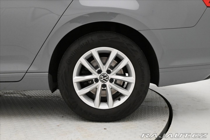 Volkswagen Passat 2,0 TDI 110 kW DSG Busine 2023