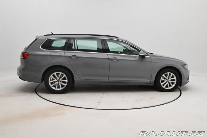 Volkswagen Passat 2,0 TDI 110 kW DSG Busine 2023