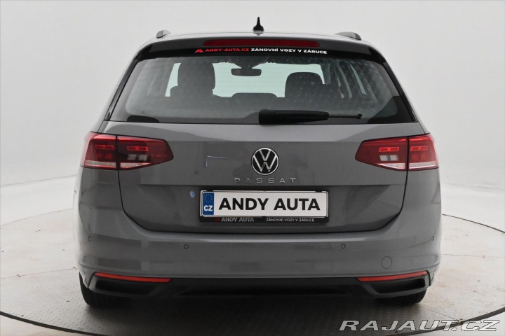 Volkswagen Passat 2,0 TDI 110 kW DSG Busine 2023