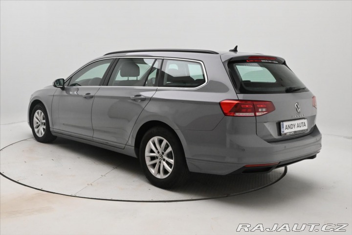 Volkswagen Passat 2,0 TDI 110 kW DSG Busine 2023
