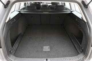 Volkswagen Passat 2,0 TDI 110 kW DSG Busine 2023