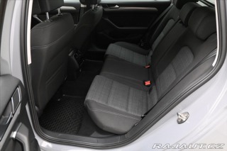Volkswagen Passat 2,0 TDI 110 kW DSG Busine 2023