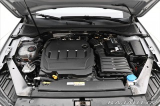 Volkswagen Passat 2,0 TDI 110 kW DSG Busine 2023