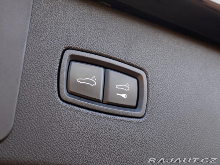Porsche Cayenne 3,0 EHV 340kW Platinum DP 2022