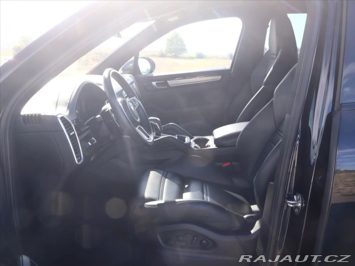 Porsche Cayenne 3,0 EHV 340kW Platinum DP 2022