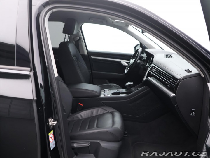 Volkswagen Touareg 3,0 V6TDI 170kW Aut.klima 2019