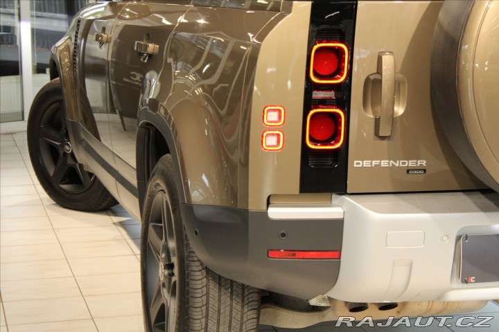 Land Rover Defender 110 D300 SE ACC/NezTop/36 2022