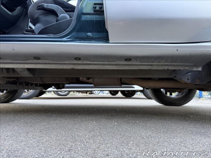 Mitsubishi Pajero Pinin 2,0 GDi 4WD BEZ KOR 2001