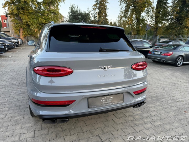 Bentley Bentayga Extended Wheelbase Azure 2024