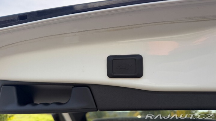 Toyota RAV4 AT SELECTION AWD 2022