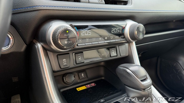 Toyota RAV4 AT SELECTION AWD 2022