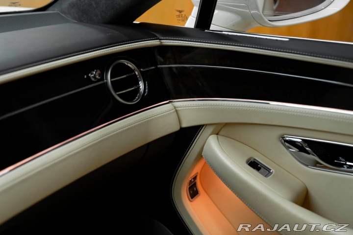 Bentley Ostatní modely Continental GT Touring, City, Nočné vide 2020
