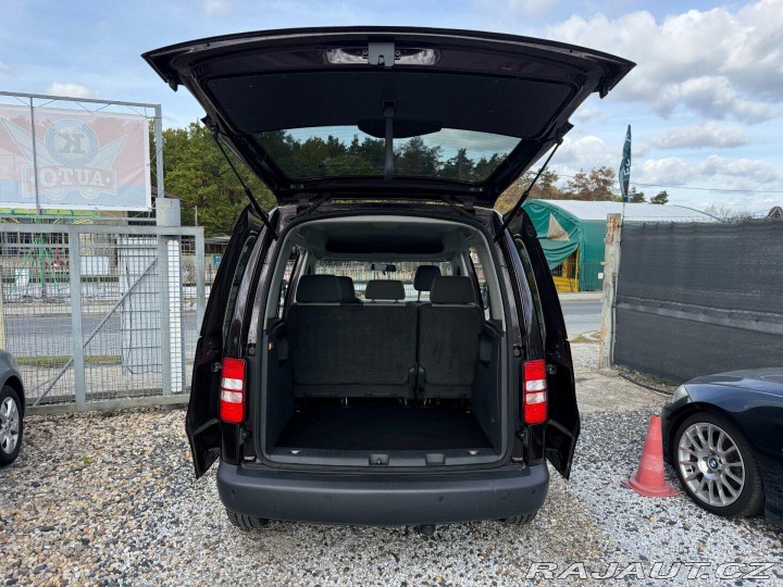 Volkswagen Caddy 1.6TDi 75kW *DSG*Tažné*Se 2013