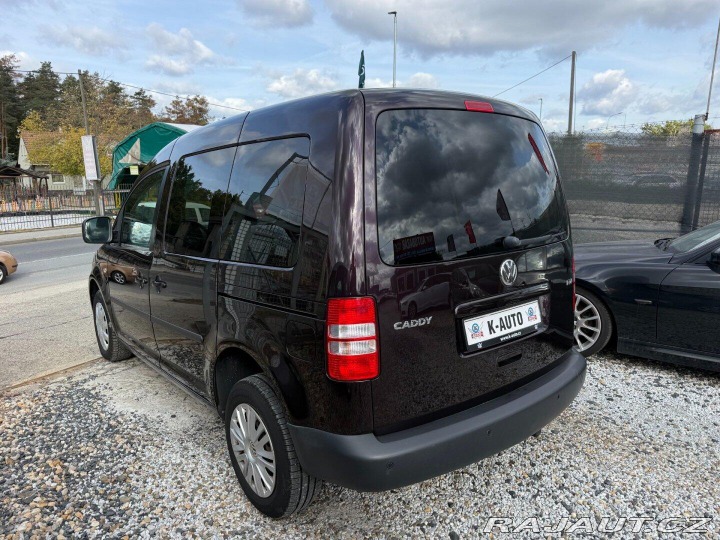 Volkswagen Caddy 1.6TDi 75kW *DSG*Tažné*Se 2013