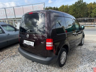Volkswagen Caddy 1.6TDi 75kW *DSG*Tažné*Se 2013