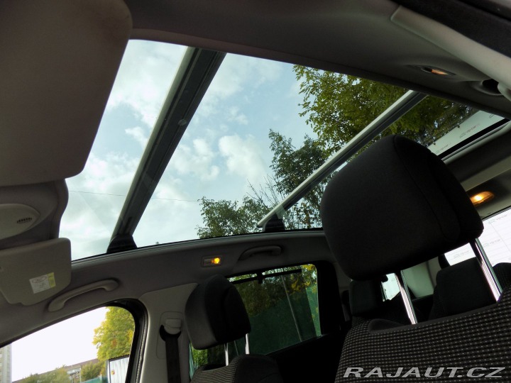 Peugeot 5008 1.6Ti/LED/PANO/Head-up/Kl 2014