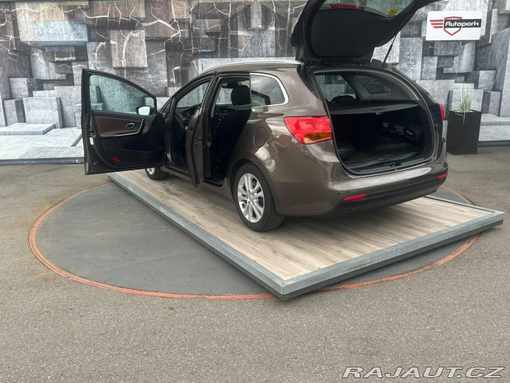 Kia Ceed 1.4LPG, 73KW, PLNÁ VÝBAVA 2015