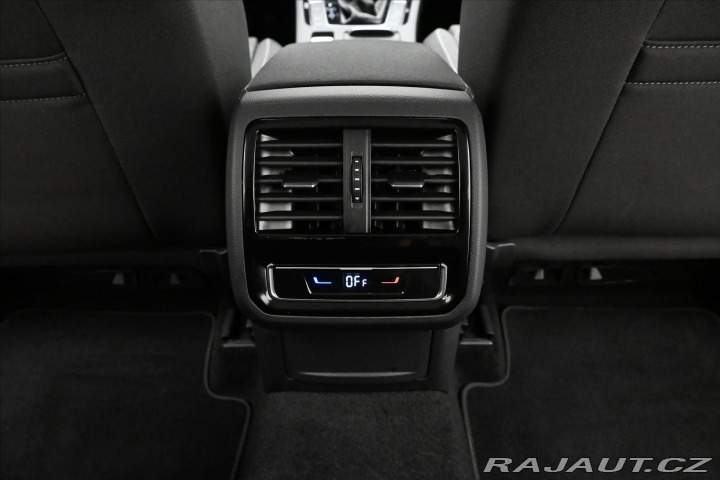 Volkswagen Passat 2,0 TDI 110 kW DSG Busine 2023