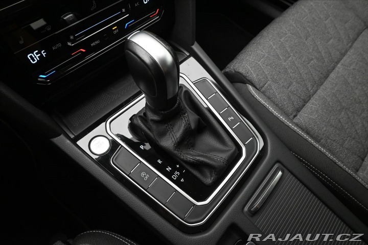 Volkswagen Passat 2,0 TDI 110 kW DSG Busine 2023