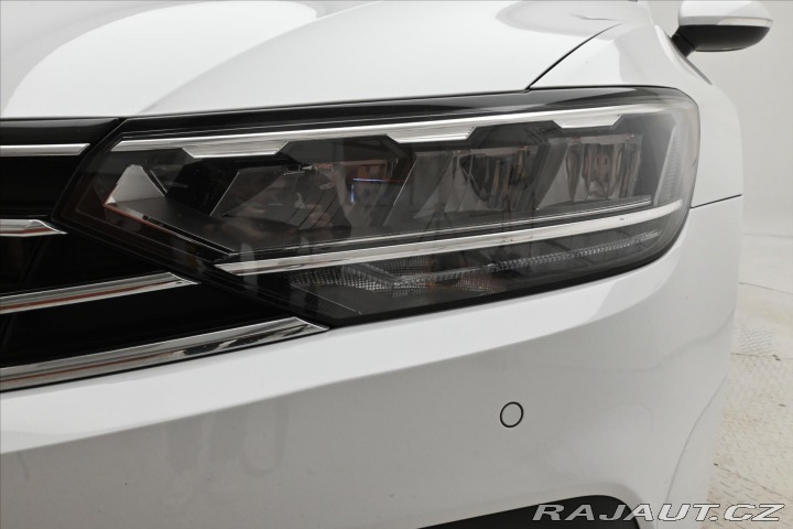 Volkswagen Passat 2,0 TDI 110 kW DSG Busine 2023