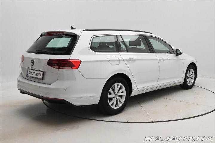 Volkswagen Passat 2,0 TDI 110 kW DSG Busine 2023