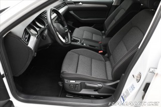 Volkswagen Passat 2,0 TDI 110 kW DSG Busine 2023