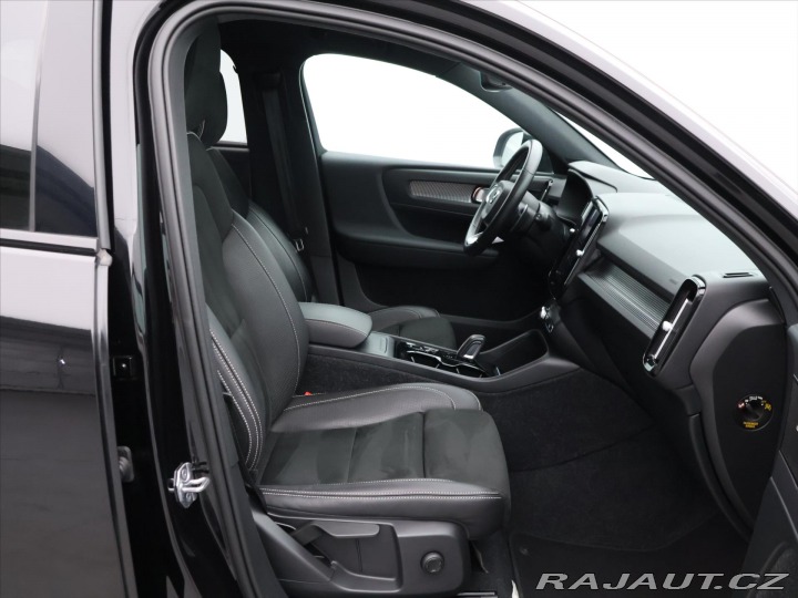 Volvo XC40 2,0 T4 Drive-E 140kW CZ R 2020