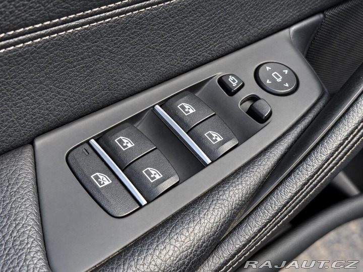 BMW 5 3,0 3.0 530d Park. Kamera 2019