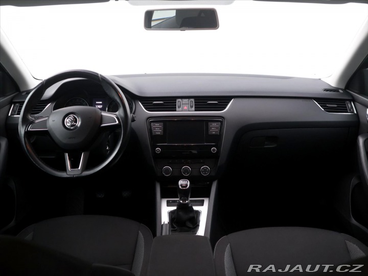 Škoda Octavia 1,6 TDI 85kW park. senzor 2017