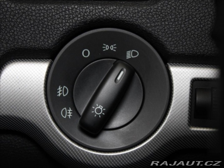 Škoda Octavia 1,6 TDi DSG Elegance 159t 2012