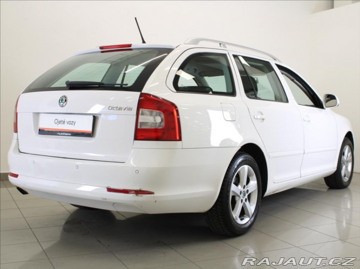Škoda Octavia 1,6 TDi DSG Elegance 159t 2012