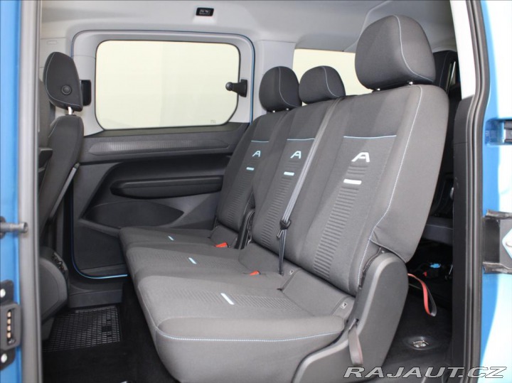 Ford Tourneo Connect 2,0 Eblue 4x4 7.míst Long 2023
