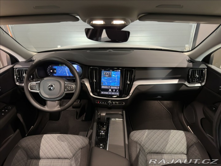 Volvo V60 2,0 B4 Mild Hybrid Core 2026