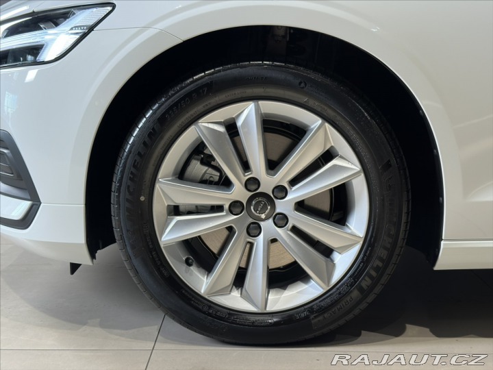 Volvo V60 2,0 B4 Core 2026