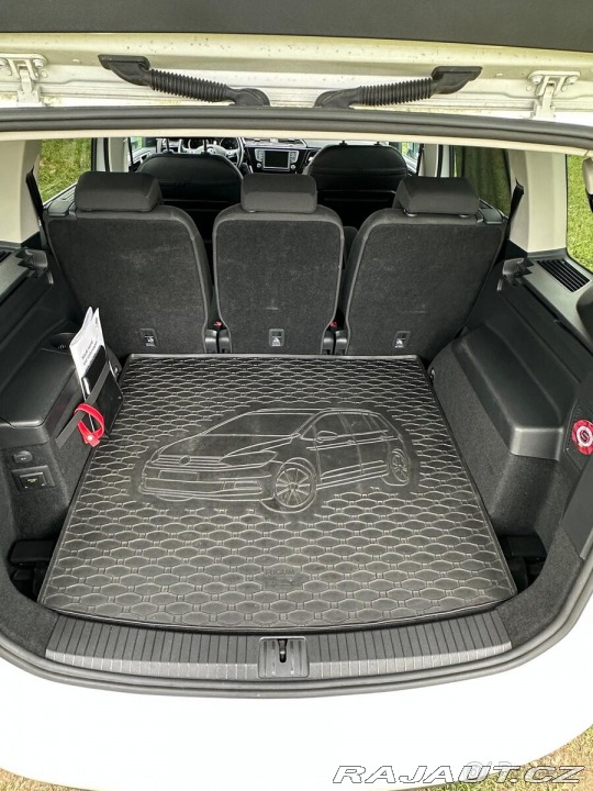 Volkswagen Touran 1,4 Highline TSI 7-míst 2017