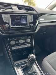 Volkswagen Touran 1,4   Highline TSI 7-míst 2017