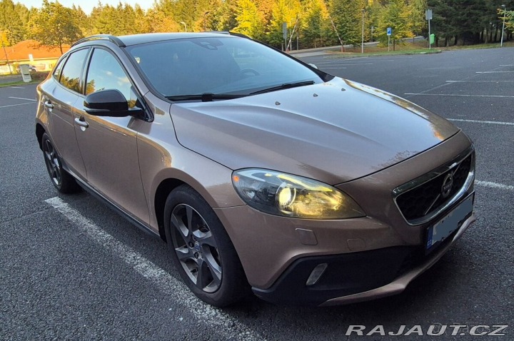 Volvo V40 1,6 cc d2 85kw 2013