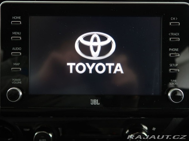 Toyota Hilux 2.8D,Invincible,4X4,CZ,1M 2021