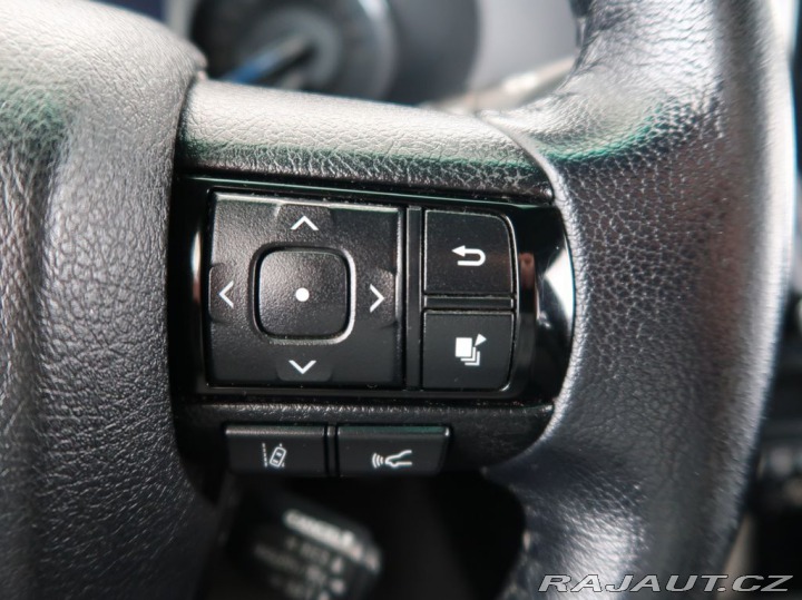 Toyota Hilux 2.8D,Invincible,4X4,CZ,1M 2021